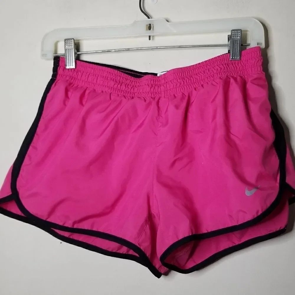 Nike shorts dryfit lined pink and black size mediu
